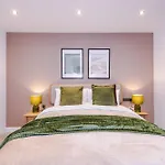 Appartement Stylish 2-bed Centre With Parking
