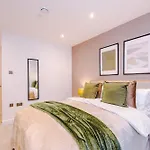 Stylish 2-bed Centre With Parking Appartement *