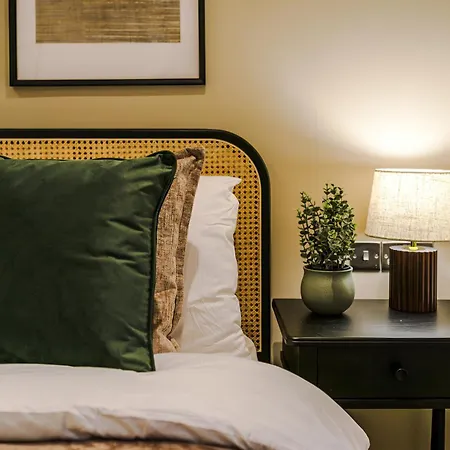 Appartement Stylish 2-bed Centre With Parking