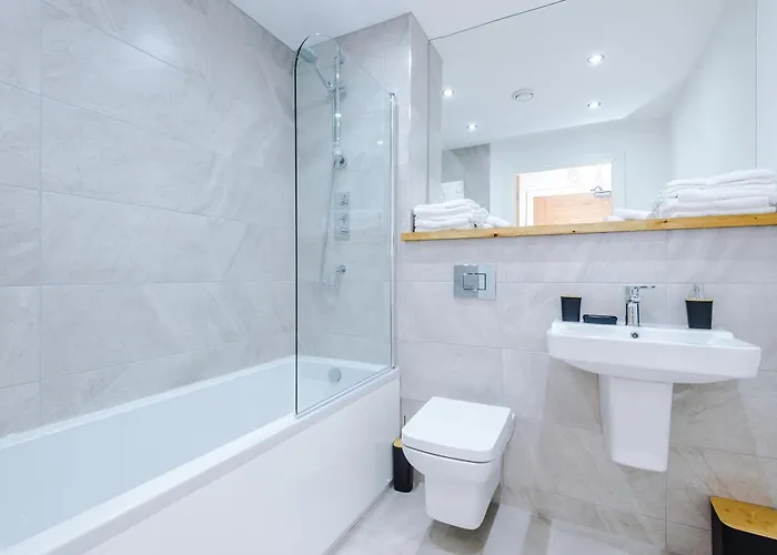 公寓 Stylish 2-Bed City Centre Apt With Parking *