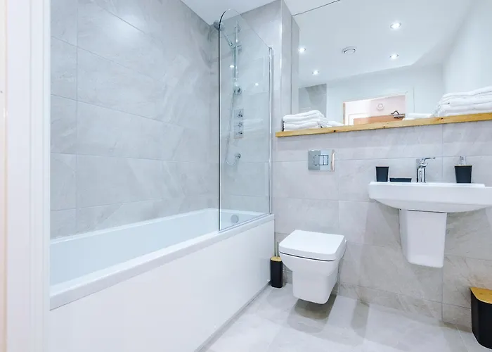 Stylish 2-bed Centre With Parking * Leeds (West Yorkshire)