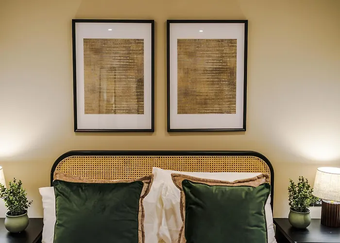 Stylish 2-bed Centre With Parking Appartement