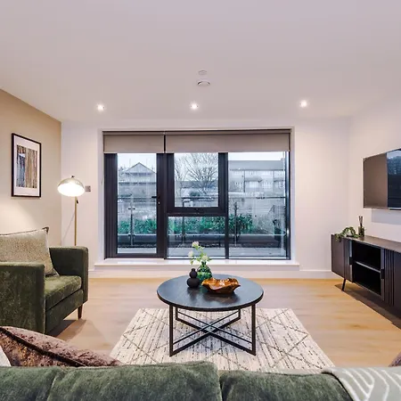 Stylish 2-bed Centre With Parking Διαμέρισμα Λιντς