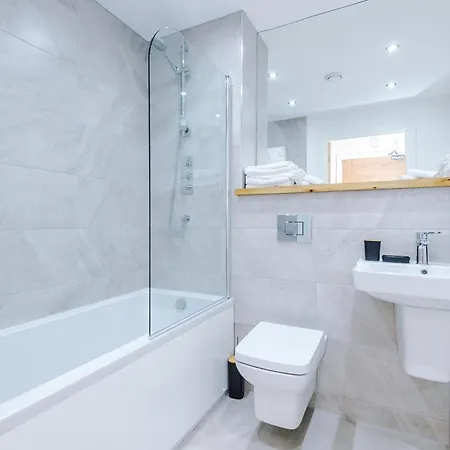 Διαμέρισμα Stylish 2-bed Centre With Parking *
